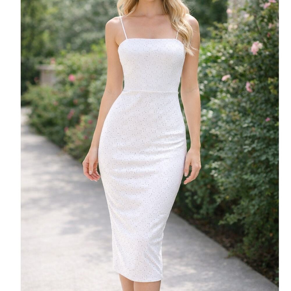 Trina Turk White Eyelet Lace Sheath Midi Length Dress Size 6 Bridal Feminine